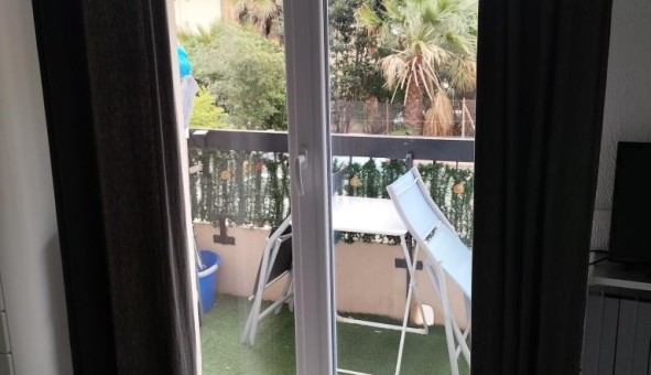 Logement tudiant Studio à Hyres (83400)