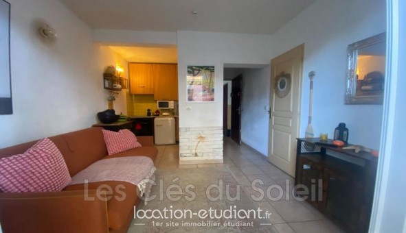 Logement �tudiant Studio &agrave; Hy�res (83400)