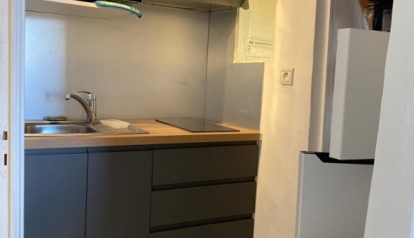 Logement �tudiant Studio &agrave; Hy�res (83400)