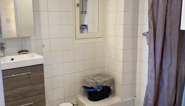 Logement �tudiant Studio &agrave; Hy�res (83400)