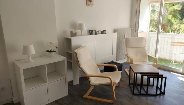 Logement �tudiant Studio &agrave; Hy�res (83400)