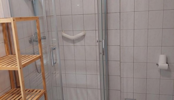 Logement �tudiant Studio &agrave; Hy�res (83400)