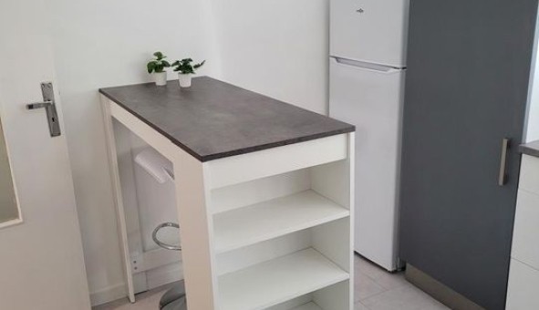 Logement �tudiant Studio &agrave; Hy�res (83400)