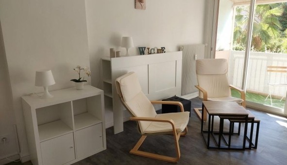 Logement �tudiant Studio &agrave; Hy�res (83400)
