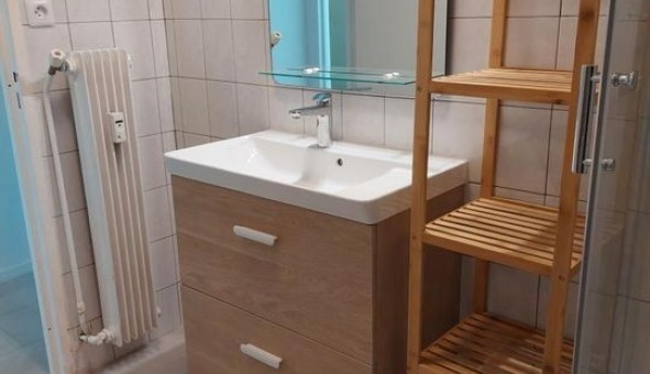 Logement �tudiant Studio &agrave; Hy�res (83400)