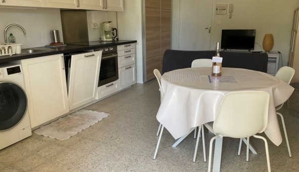 Logement �tudiant Studio &agrave; Hy�res (83400)