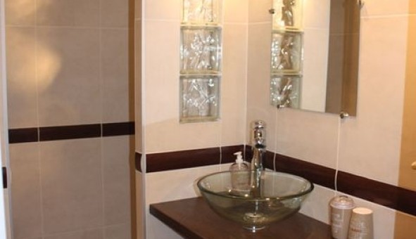 Logement �tudiant Studio &agrave; Hy�res (83400)