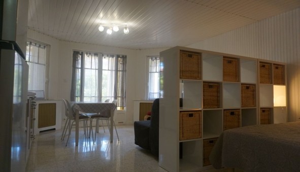 Logement �tudiant Studio &agrave; Hy�res (83400)