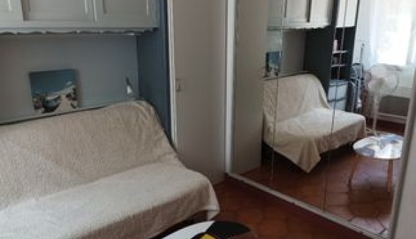 Logement �tudiant Studio &agrave; Hy�res (83400)