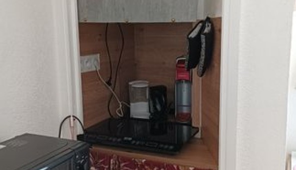 Logement �tudiant Studio &agrave; Hy�res (83400)