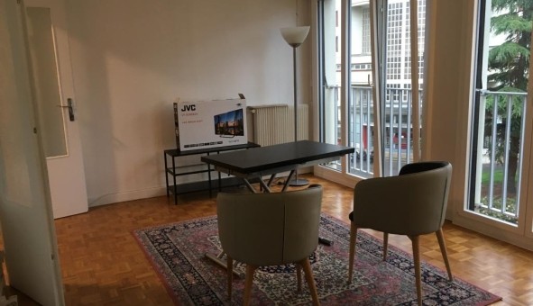 Logement tudiant Studio à Issy les Moulineaux (92130)