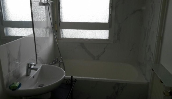 Logement �tudiant Studio &agrave; Issy les Moulineaux (92130)