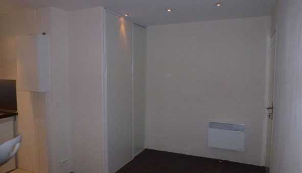 Logement �tudiant Studio &agrave; Ivry sur Seine (94200)