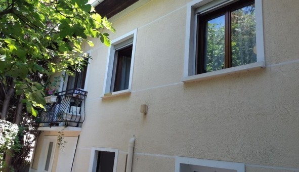 Logement �tudiant Studio &agrave; Ivry sur Seine (94200)