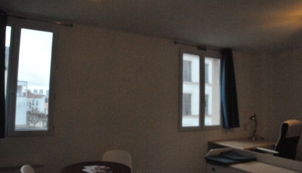 Logement �tudiant Studio &agrave; Ivry sur Seine (94200)