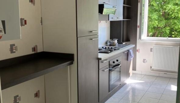 Logement tudiant Studio à Jou ls Tours (37300)