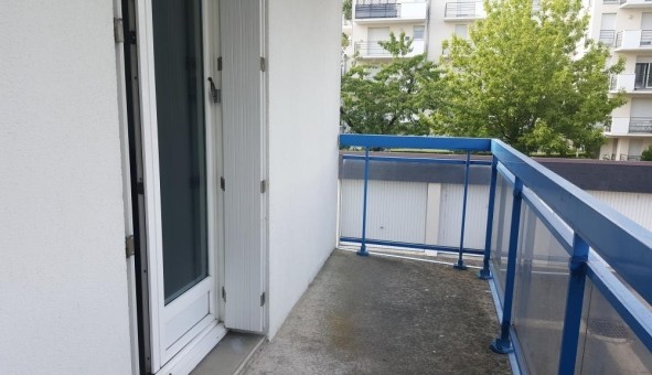 Logement tudiant Studio à Jou ls Tours (37300)