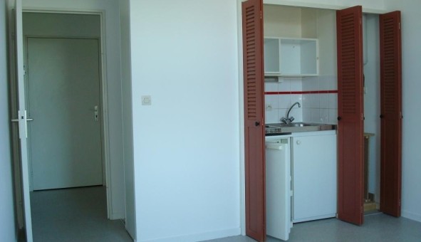 Logement tudiant Studio à Jou ls Tours (37300)