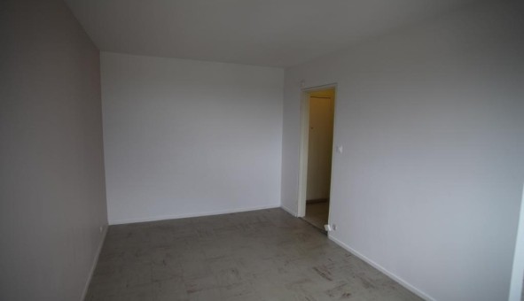 Logement tudiant Studio à Jou ls Tours (37300)