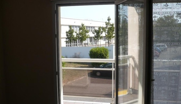 Logement tudiant Studio à Jou ls Tours (37300)