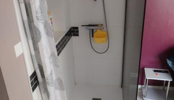 Logement tudiant Studio à Juign sur Loire (49610)