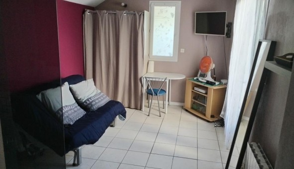 Logement tudiant Studio à Juign sur Loire (49610)