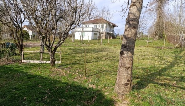 Logement tudiant Studio à Jumilhac le Grand (24630)
