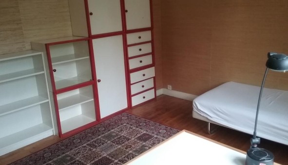Logement tudiant Studio à L'Ha les Roses (94240)