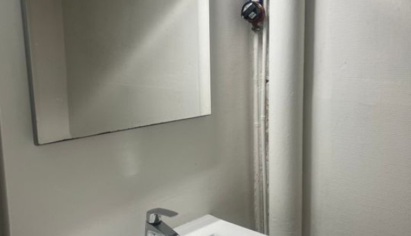 Logement �tudiant Studio &agrave; L'Ha� les Roses (94240)