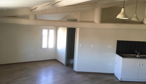 Logement tudiant Studio à L'Isle sur la Sorgue (84800)