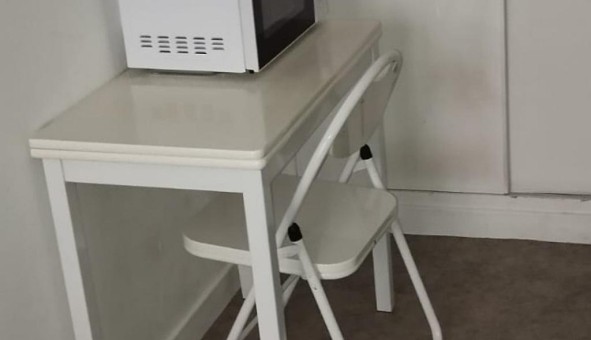 Logement étudiant Location Studio Vide La Buisse (38500)