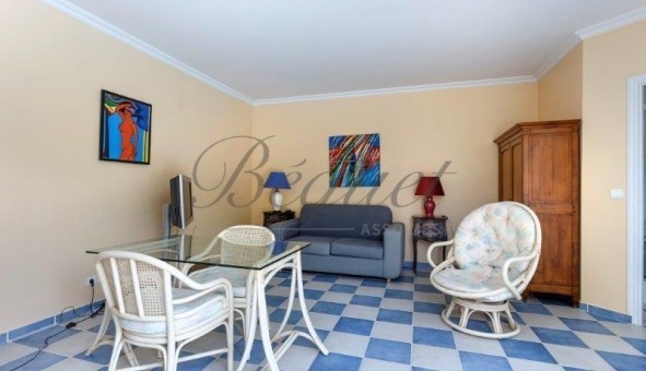 Logement tudiant Location Studio Vide La Celle Saint Cloud (78170)
