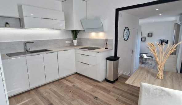 Logement tudiant Location Studio Vide La Colle sur Loup (06480)