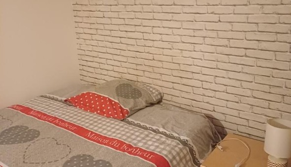 Logement tudiant Studio à La Couronne (16400)