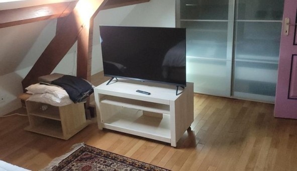 Logement tudiant Studio à La Queue en Brie (94510)