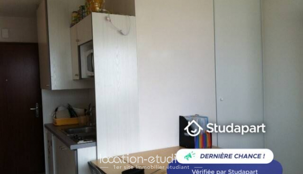 Logement tudiant Location Studio Vide La Rochelle (17000)