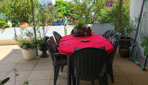 Logement tudiant Location Studio Vide La Rochelle (17000)