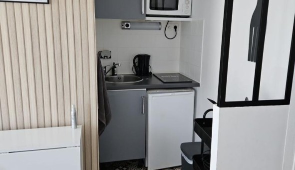 Logement tudiant Location Studio Vide La Rochelle (17000)