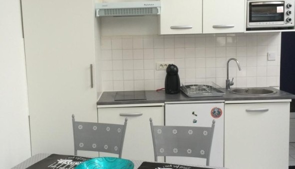 Logement tudiant Location Studio Vide La Rochelle (17000)