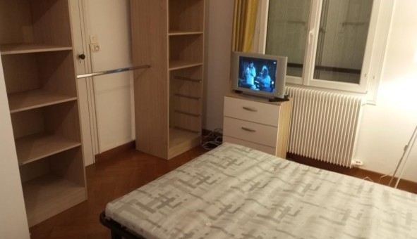 Logement tudiant Location Studio Vide La Rochelle (17000)