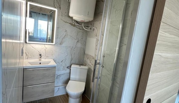 Logement tudiant Studio à La Seyne sur Mer (83500)