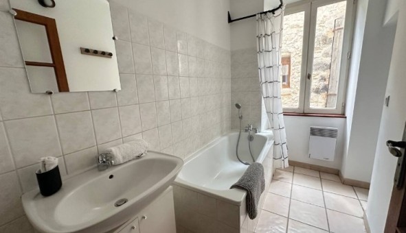 Logement tudiant Studio à Larnas (07220)