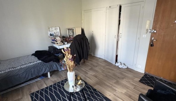 Logement tudiant Studio à Laval (53000)