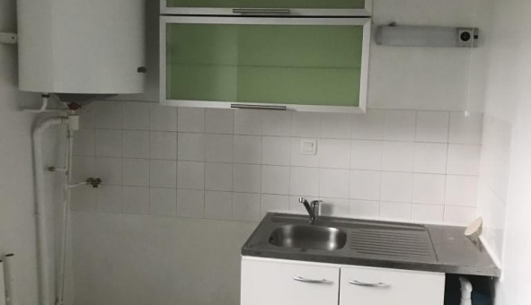 Logement tudiant Studio à Le Chambon Feugerolles (42500)