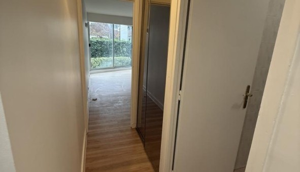 Logement �tudiant Location Studio Vide Le Chesnay (78150)