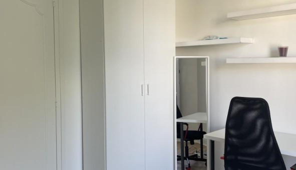 Logement tudiant Studio à Le Kremlin Bictre (94270)