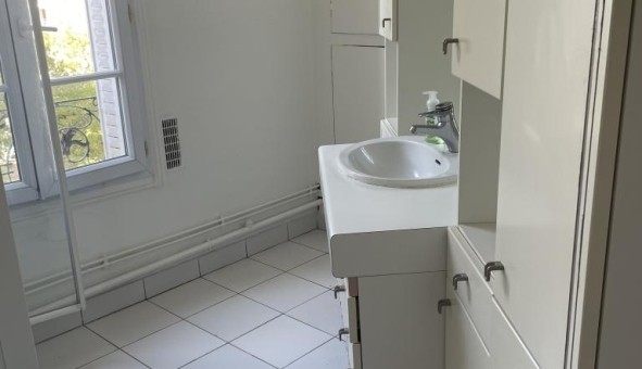 Logement tudiant Studio à Le Kremlin Bictre (94270)