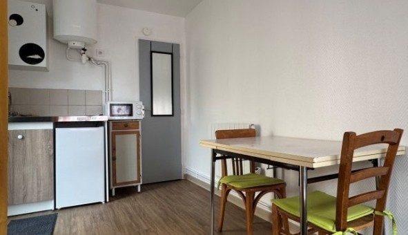 Logement tudiant Studio à Le Monastre (12000)
