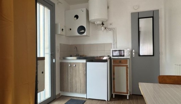 Logement tudiant Studio à Le Monastre (12000)
