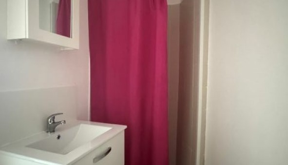 Logement tudiant Studio à Le Monastre (12000)